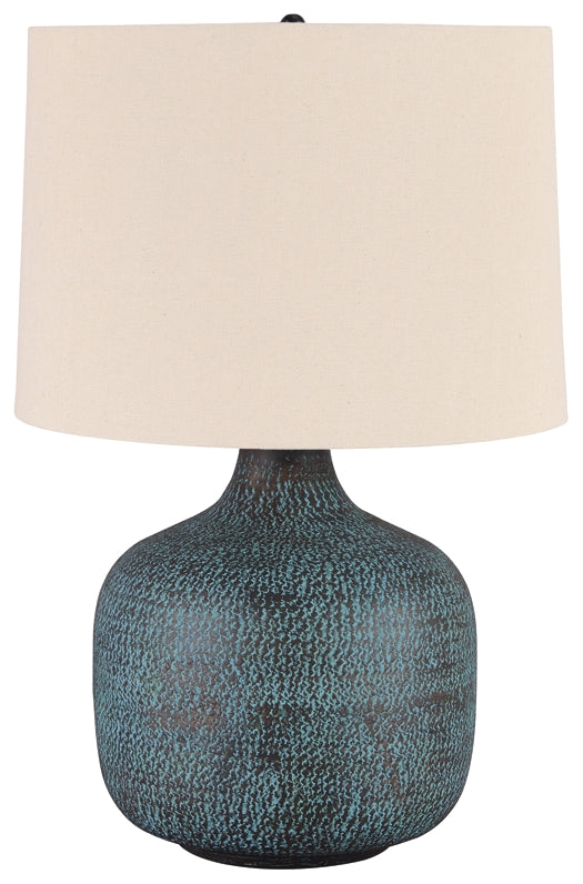 Malthace Metal Table Lamp (1/CN)
